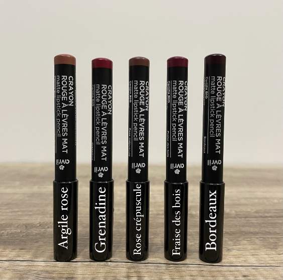 Crayon rouge à lèvres mat – Avril